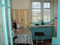 продам 2-х комнатную квартиру в кирпичном доме в центре - Изображение #3, Объявление #1251158