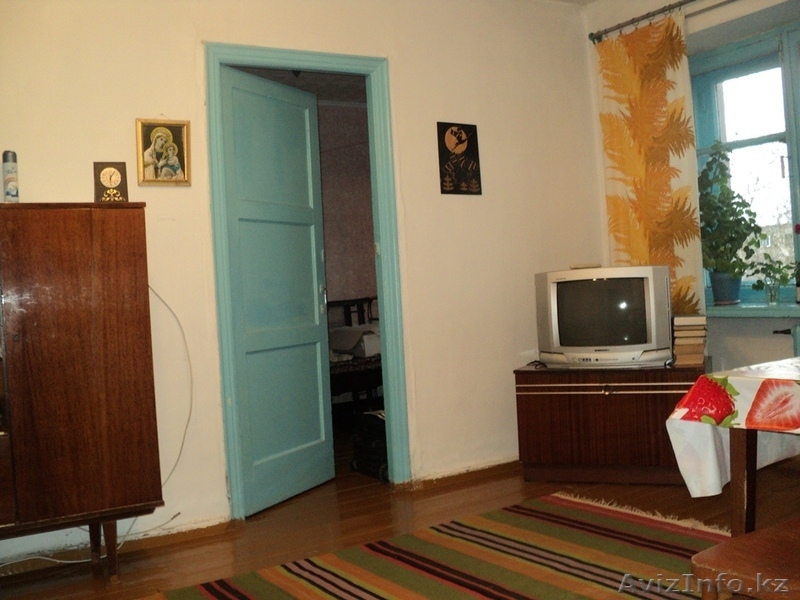 продам 2-х комнатную квартиру в кирпичном доме в центре - Изображение #2, Объявление #1251158